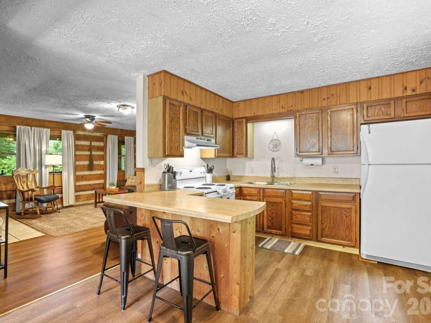 237 Biltmore Circle, Bryson City, NC 28713.  MLS# CAR4400933, YatesRealty ID 35538. 