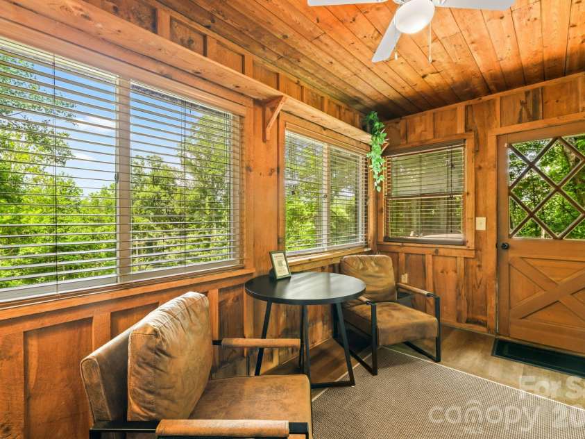 237 Biltmore Circle, Bryson City, NC 28713.  MLS# CAR4400933, YatesRealty ID 35538. 