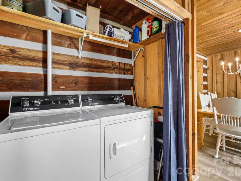 237 Biltmore Circle, Bryson City, NC 28713.  MLS# CAR4400933, YatesRealty ID 35538. 
