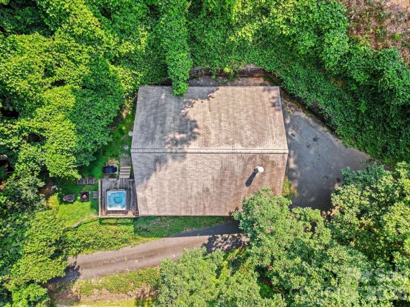 237 Biltmore Circle, Bryson City, NC 28713.  MLS# CAR4400933, YatesRealty ID 35538. 