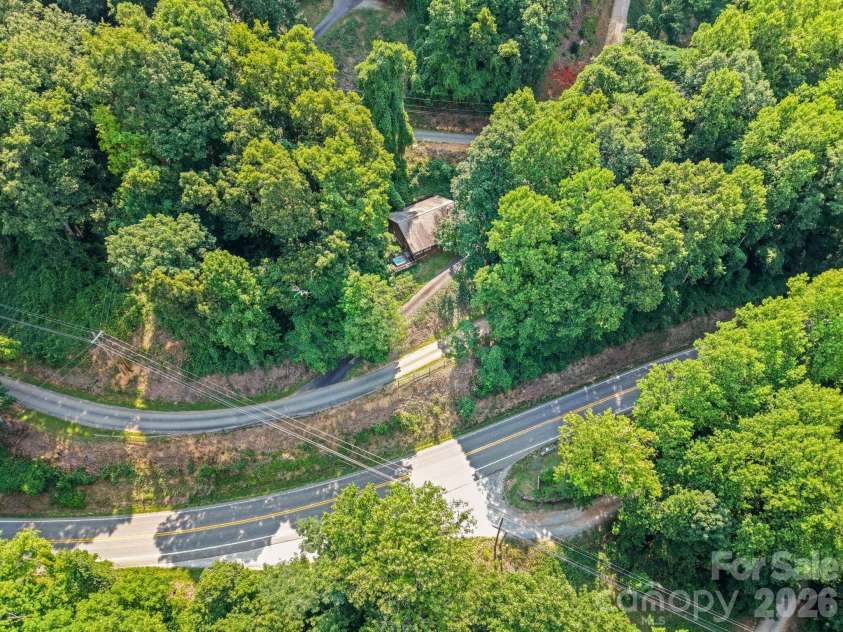 237 Biltmore Circle, Bryson City, NC 28713.  MLS# CAR4400933, YatesRealty ID 35538. 