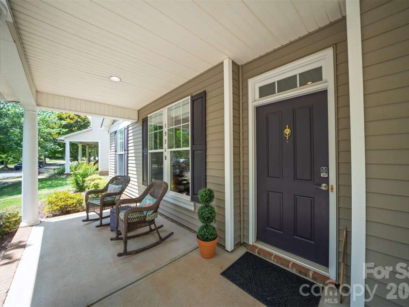 15718 Seafield Lane, Huntersville, NC 28078.  MLS# CAR4392142, YatesRealty ID 35539. 