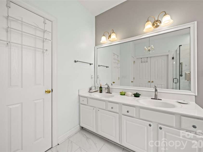 15718 Seafield Lane, Huntersville, NC 28078.  MLS# CAR4392142, YatesRealty ID 35539. 