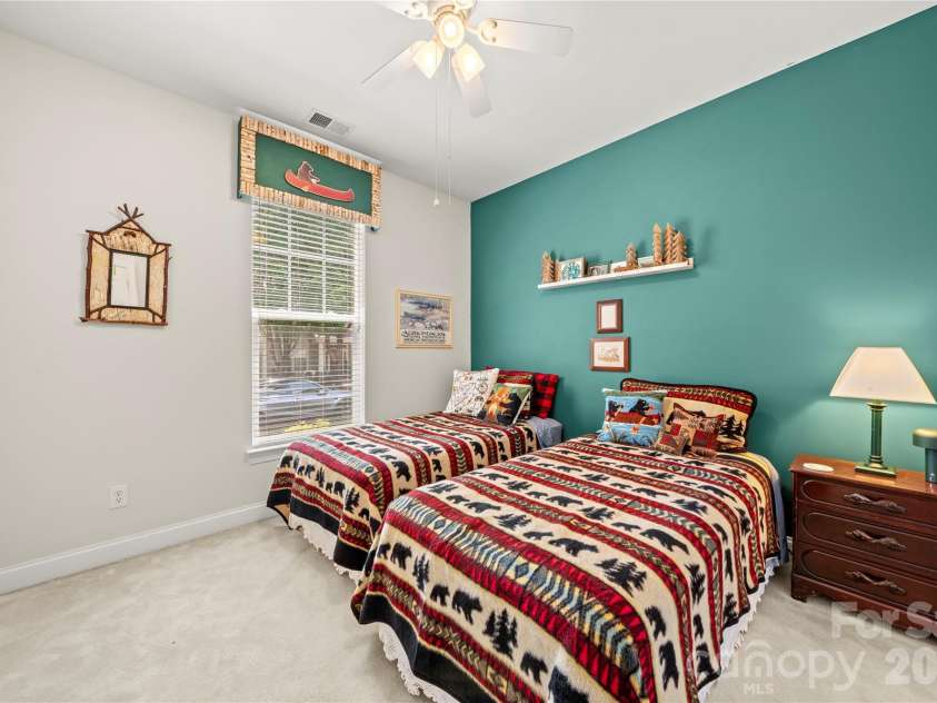 15718 Seafield Lane, Huntersville, NC 28078.  MLS# CAR4392142, YatesRealty ID 35539. 