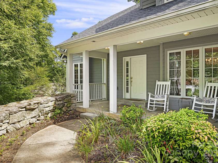 36 Marigold Court, Waynesville, NC 28786.  MLS# CAR4241313, YatesRealty ID 3554. 