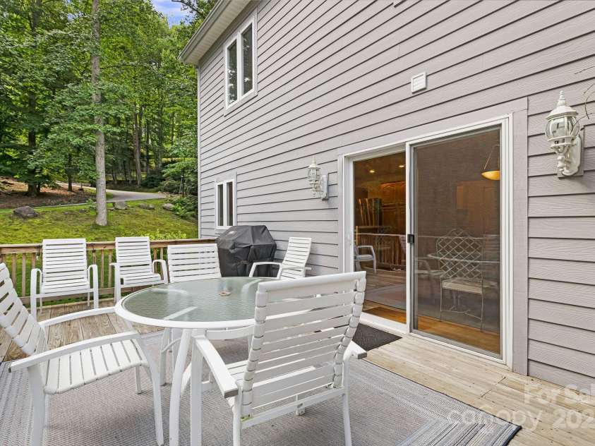 36 Marigold Court, Waynesville, NC 28786.  MLS# CAR4241313, YatesRealty ID 3554. 