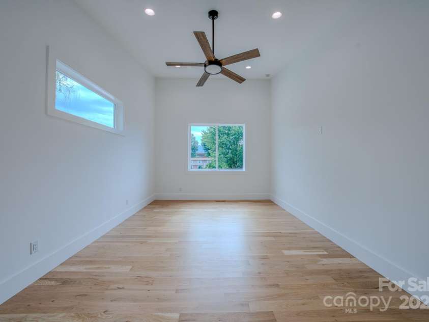 133 Grove Street, Asheville, NC 28801.  MLS# CAR4286313, YatesRealty ID 35540. Second Floor Master Bedroom