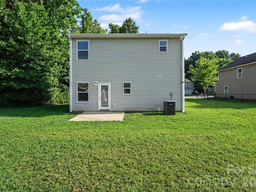 213 Wolf Creek Lane, Statesville, NC 28625.  MLS# CAR4399985, YatesRealty ID 35540. 
