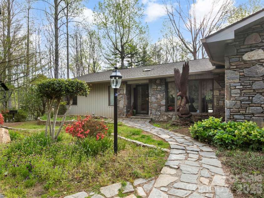 37 Hamilton Drive, Hendersonville, NC 28739.  MLS# CAR4372073, YatesRealty ID 35541. 