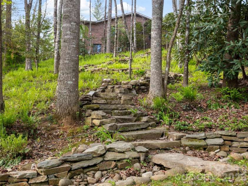 37 Hamilton Drive, Hendersonville, NC 28739.  MLS# CAR4372073, YatesRealty ID 35541. 