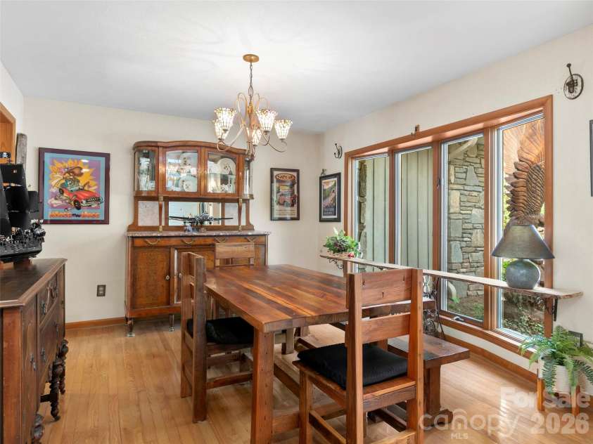 37 Hamilton Drive, Hendersonville, NC 28739.  MLS# CAR4372073, YatesRealty ID 35541. 
