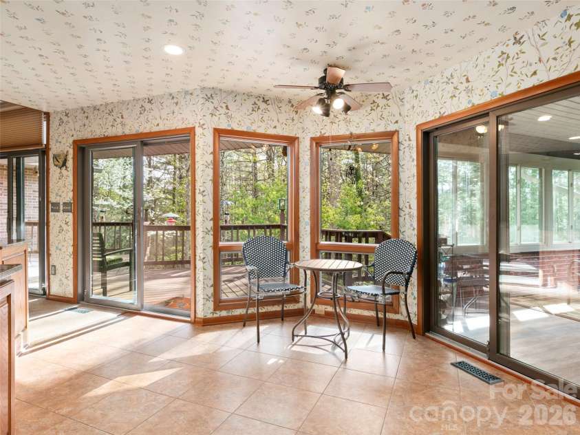 37 Hamilton Drive, Hendersonville, NC 28739.  MLS# CAR4372073, YatesRealty ID 35541. 