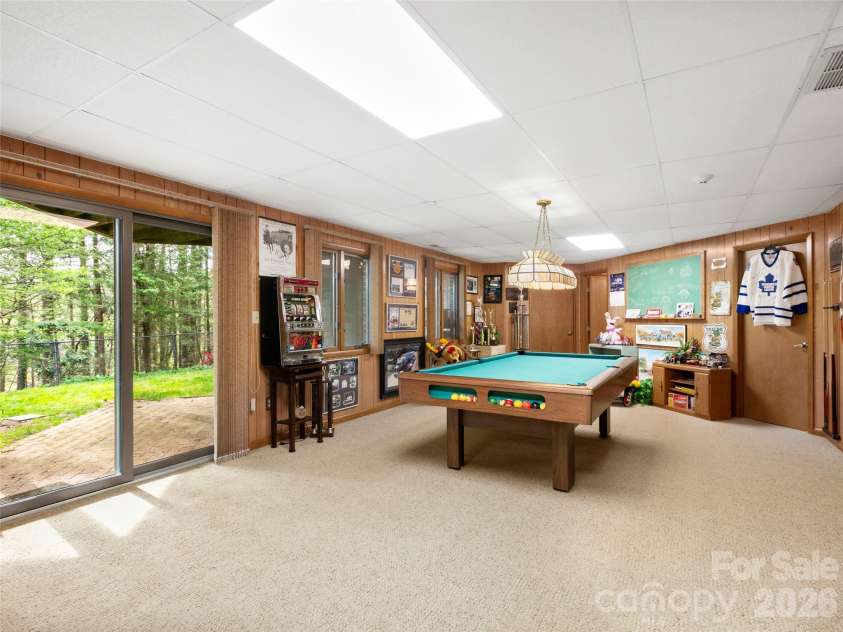 37 Hamilton Drive, Hendersonville, NC 28739.  MLS# CAR4372073, YatesRealty ID 35541. 