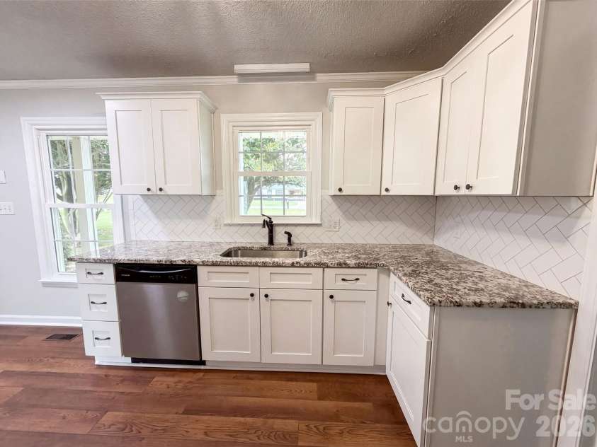507 Texas Trail, Dallas, NC 28034.  MLS# CAR4401024, YatesRealty ID 35543. 