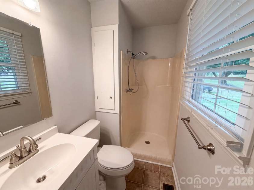 507 Texas Trail, Dallas, NC 28034.  MLS# CAR4401024, YatesRealty ID 35543. 