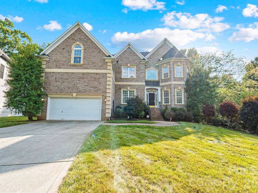 10108 Squires Way, Cornelius, NC 28031.  MLS# CAR4395333, YatesRealty ID 35544. 