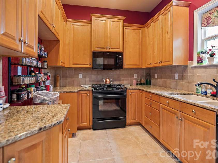 10108 Squires Way, Cornelius, NC 28031.  MLS# CAR4395333, YatesRealty ID 35544. 