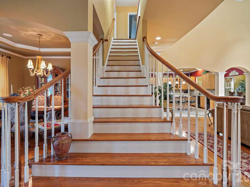 10108 Squires Way, Cornelius, NC 28031.  MLS# CAR4395333, YatesRealty ID 35544. 