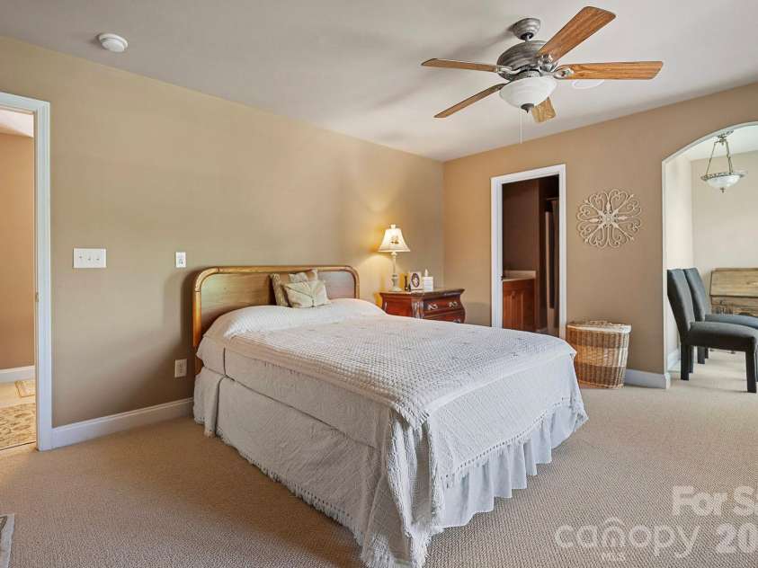 10108 Squires Way, Cornelius, NC 28031.  MLS# CAR4395333, YatesRealty ID 35544. 