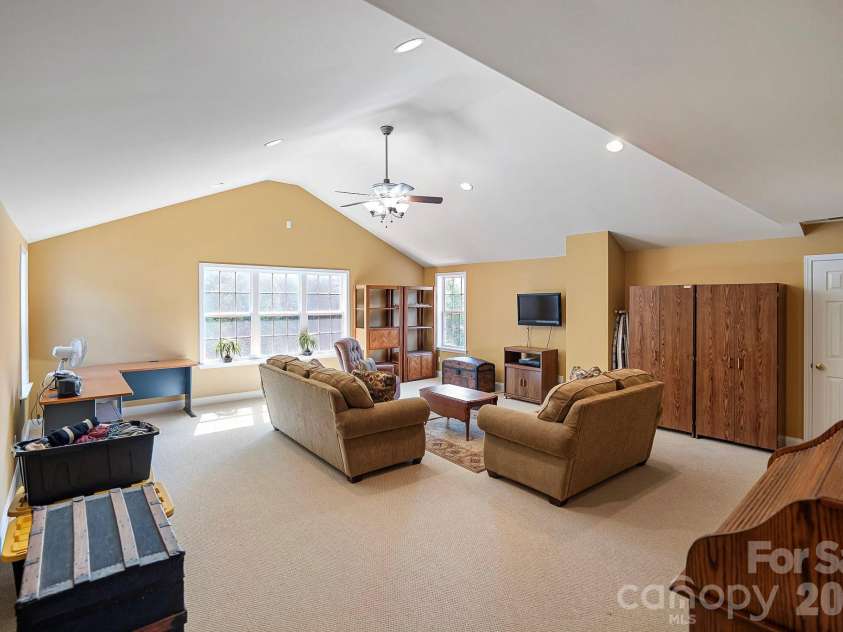 10108 Squires Way, Cornelius, NC 28031.  MLS# CAR4395333, YatesRealty ID 35544. 