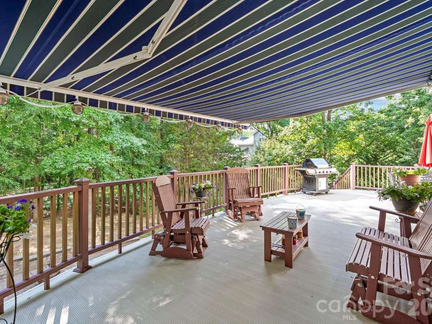 10108 Squires Way, Cornelius, NC 28031.  MLS# CAR4395333, YatesRealty ID 35544. 