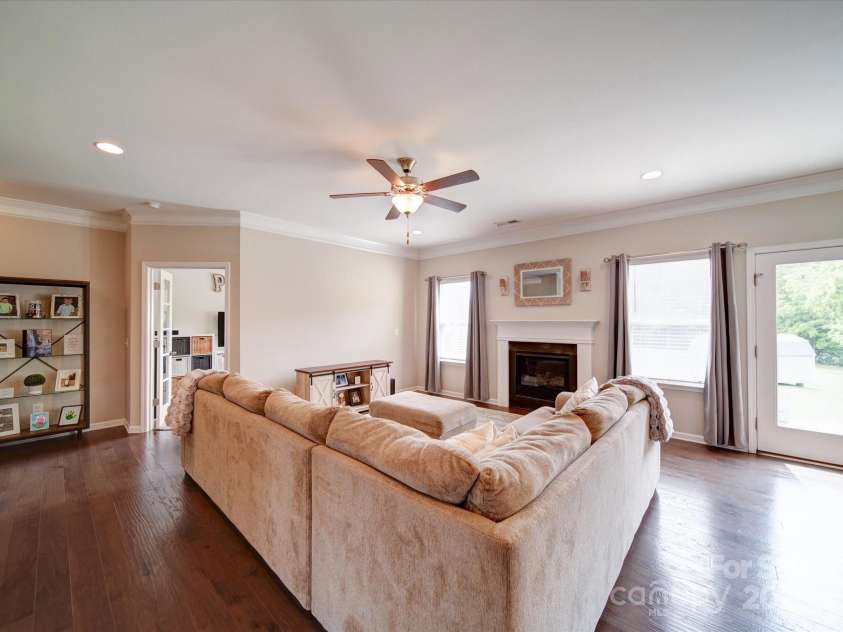 114 Sierra Chase Drive, Statesville, NC 28677.  MLS# CAR4259451, YatesRealty ID 35544. 