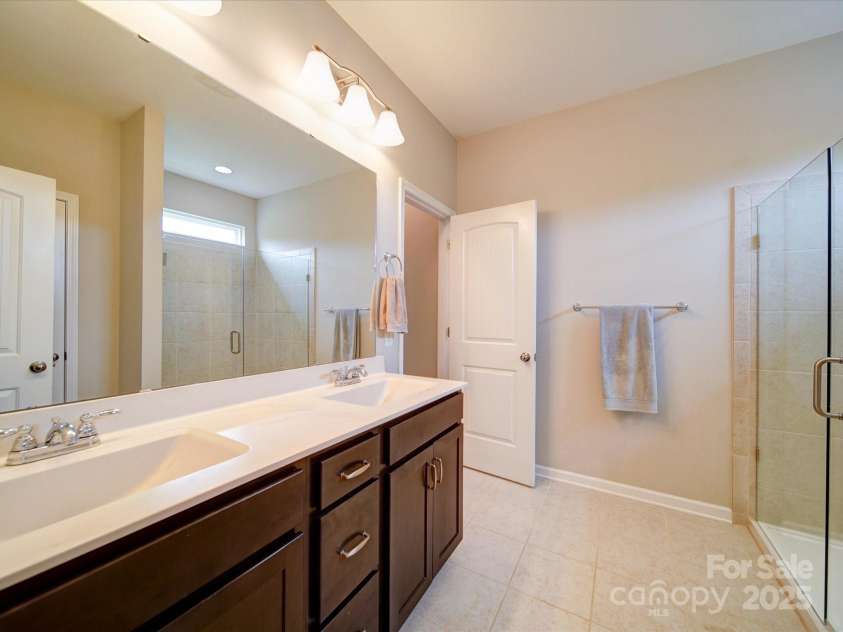 114 Sierra Chase Drive, Statesville, NC 28677.  MLS# CAR4259451, YatesRealty ID 35544. 