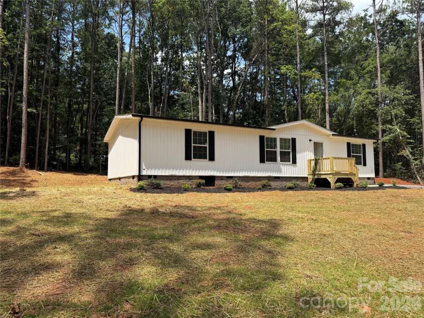 4175 Maple Trail, Morganton, NC 28655.  MLS# CAR4400446, YatesRealty ID 35545. 