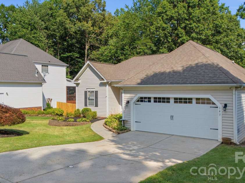 147 Broken Pine Lane, Mooresville, NC 28117.  MLS# CAR4397181, YatesRealty ID 35548. 