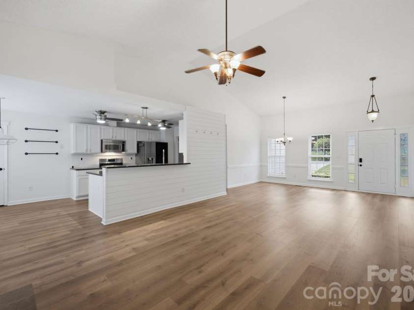 147 Broken Pine Lane, Mooresville, NC 28117.  MLS# CAR4397181, YatesRealty ID 35548. 