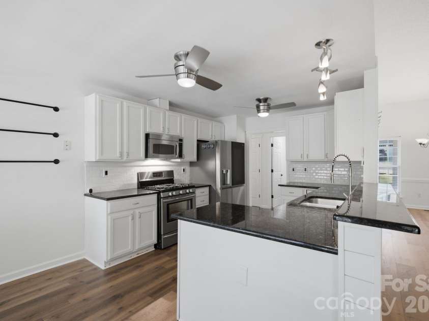 147 Broken Pine Lane, Mooresville, NC 28117.  MLS# CAR4397181, YatesRealty ID 35548. 