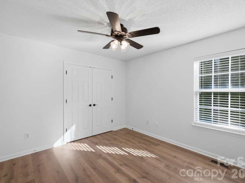 147 Broken Pine Lane, Mooresville, NC 28117.  MLS# CAR4397181, YatesRealty ID 35548. 