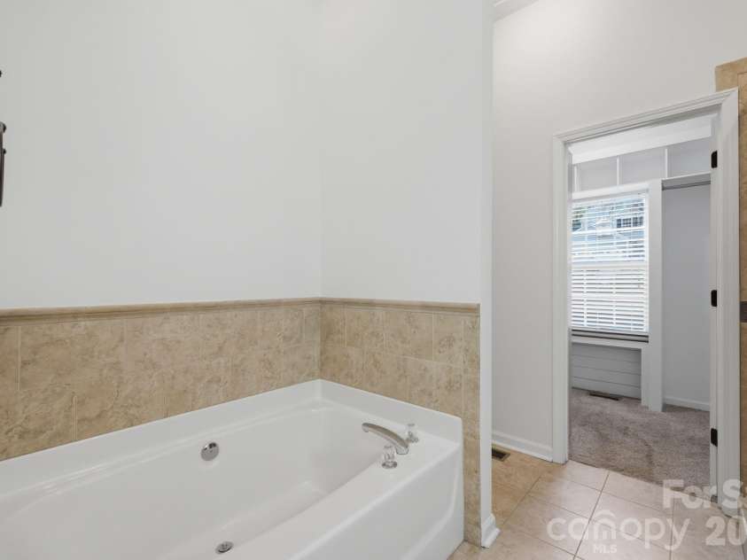 147 Broken Pine Lane, Mooresville, NC 28117.  MLS# CAR4397181, YatesRealty ID 35548. 