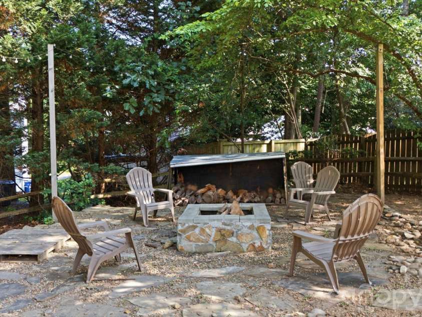 147 Broken Pine Lane, Mooresville, NC 28117.  MLS# CAR4397181, YatesRealty ID 35548. 
