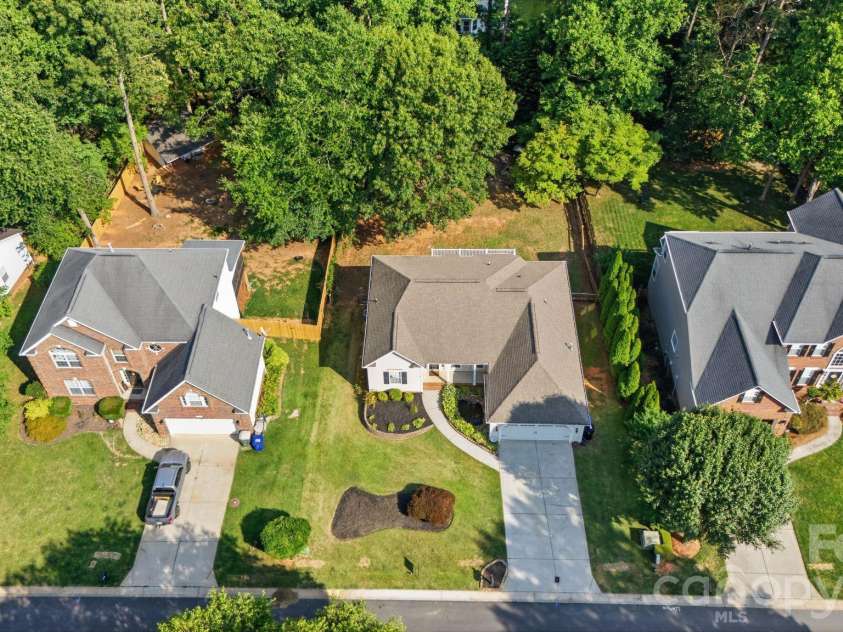 147 Broken Pine Lane, Mooresville, NC 28117.  MLS# CAR4397181, YatesRealty ID 35548. 