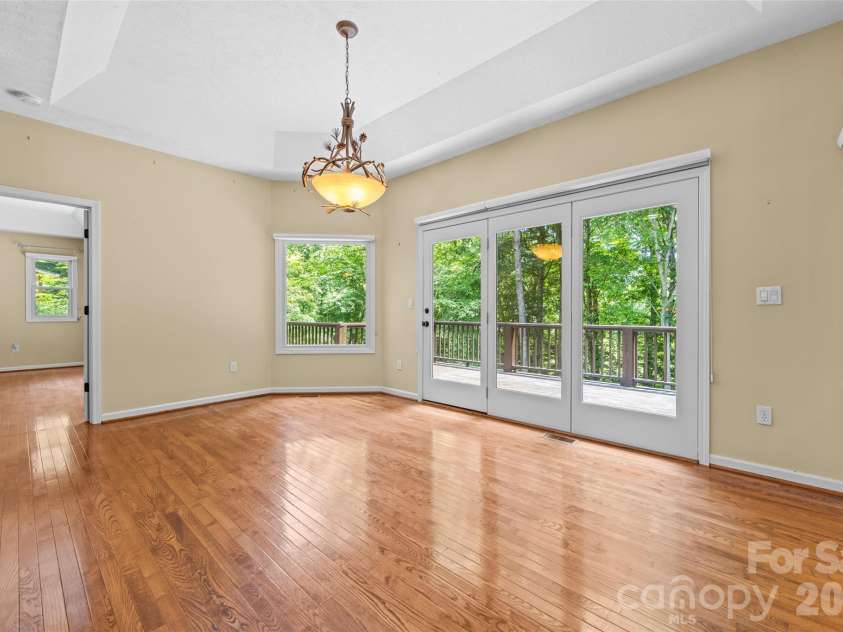 435 Stepping Stone Lane, Waynesville, NC 28786.  MLS# CAR4399751, YatesRealty ID 35549. 