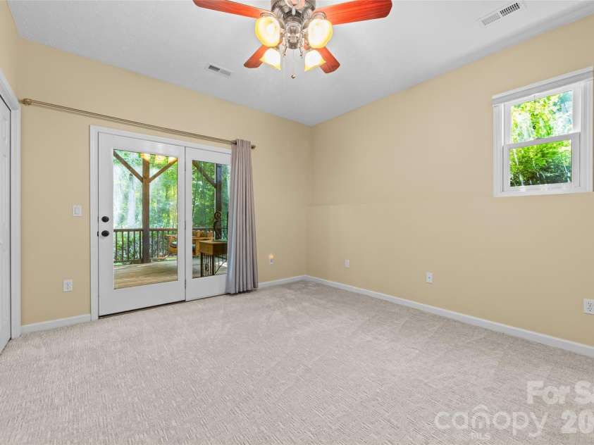 435 Stepping Stone Lane, Waynesville, NC 28786.  MLS# CAR4399751, YatesRealty ID 35549. 
