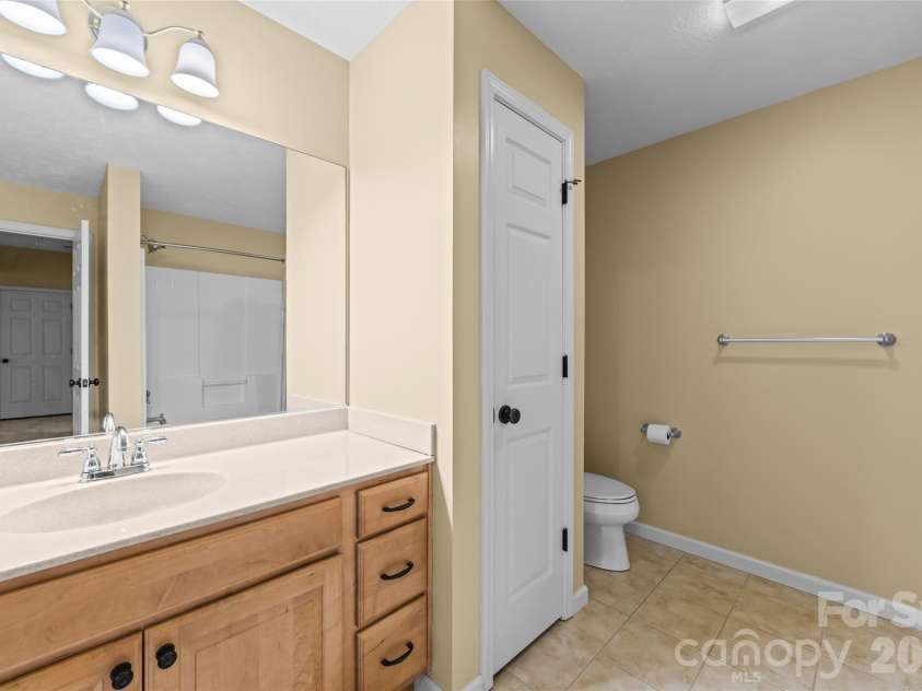 435 Stepping Stone Lane, Waynesville, NC 28786.  MLS# CAR4399751, YatesRealty ID 35549. 