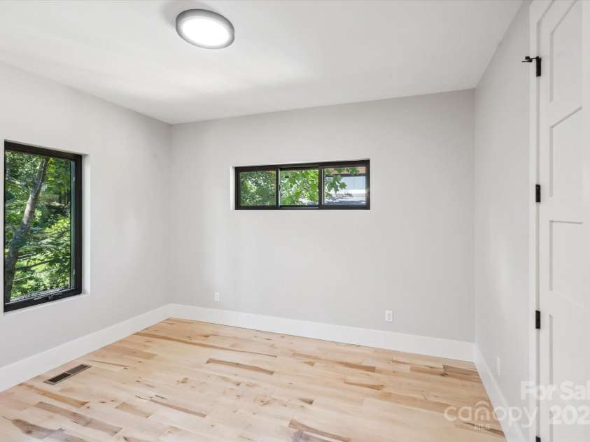 207 Torch Light Way, Asheville, NC 28806.  MLS# CAR4159369, YatesRealty ID 3555. Bedroom 3