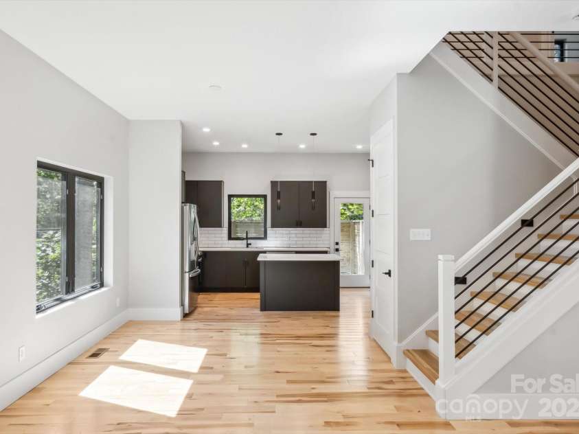207 Torch Light Way, Asheville, NC 28806.  MLS# CAR4159369, YatesRealty ID 3555. Living/Dining Area