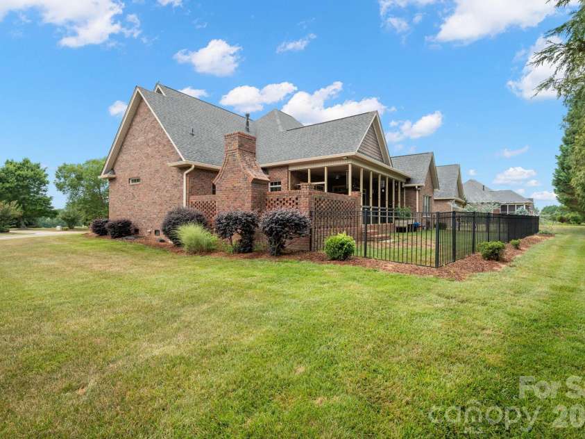 708 Cedar Hill Drive, Shelby, NC 28152.  MLS# CAR4400566, YatesRealty ID 35550. 