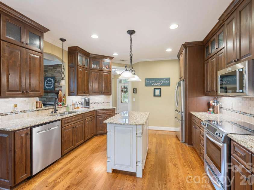 708 Cedar Hill Drive, Shelby, NC 28152.  MLS# CAR4400566, YatesRealty ID 35550. 