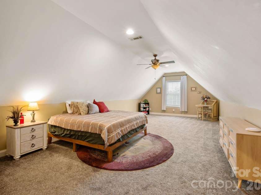 708 Cedar Hill Drive, Shelby, NC 28152.  MLS# CAR4400566, YatesRealty ID 35550. Upstairs bedroom