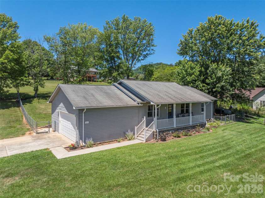 219 Hookers Gap Road, Candler, NC 28715.  MLS# CAR4397484, YatesRealty ID 35551. 