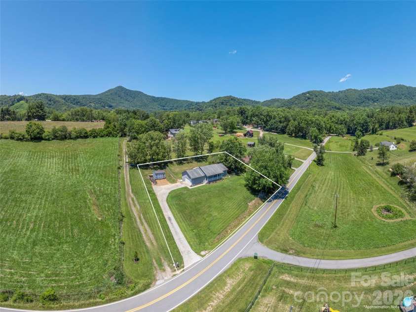 219 Hookers Gap Road, Candler, NC 28715.  MLS# CAR4397484, YatesRealty ID 35551. 
