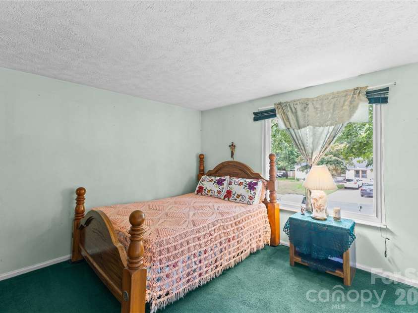 9108 Touchstone Lane, Charlotte, NC 28227.  MLS# CAR4398386, YatesRealty ID 35552. 