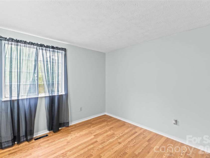 9108 Touchstone Lane, Charlotte, NC 28227.  MLS# CAR4398386, YatesRealty ID 35552. 