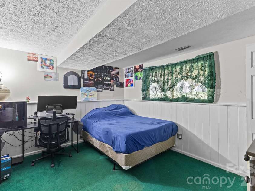 9108 Touchstone Lane, Charlotte, NC 28227.  MLS# CAR4398386, YatesRealty ID 35552. 