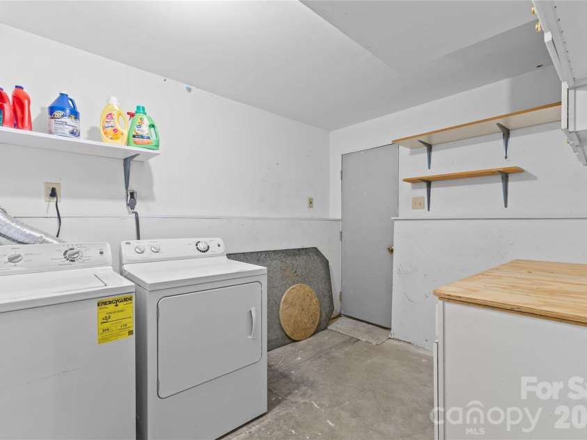 9108 Touchstone Lane, Charlotte, NC 28227.  MLS# CAR4398386, YatesRealty ID 35552. 