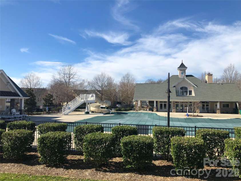 1448 Stonedown Lane, Matthews, NC 28104.  MLS# CAR4395119, YatesRealty ID 35553. 